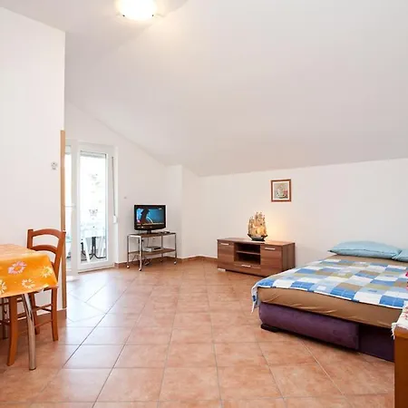 Mato Apartment *